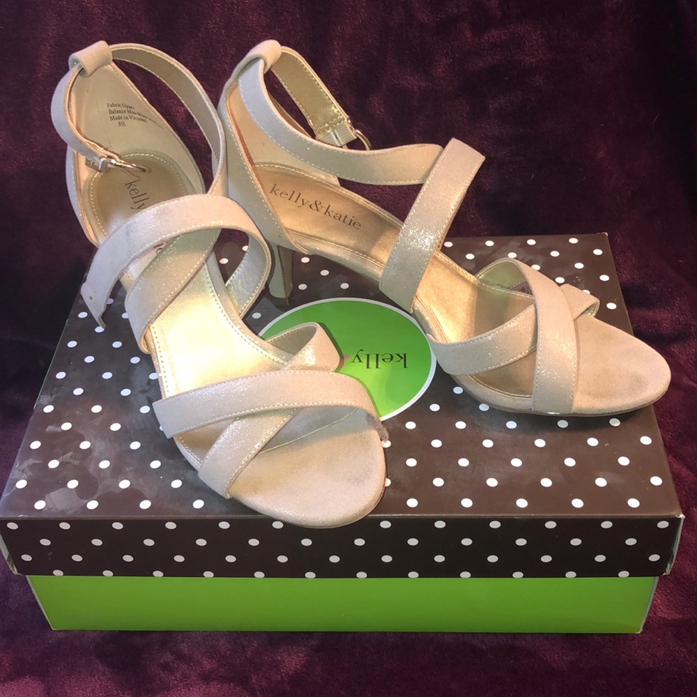 Kelly & Katie Dress Sandal: Size 8.5